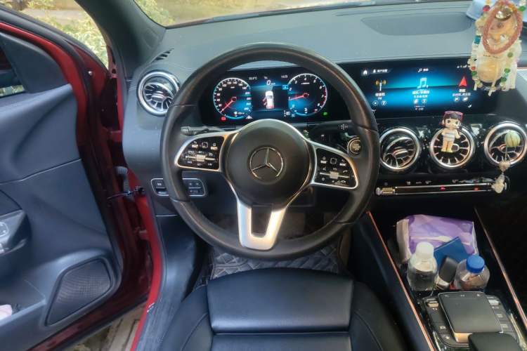 Used Mercedes-Benz GLA 2022 Second Facelift GLA 200 Steering Wheel