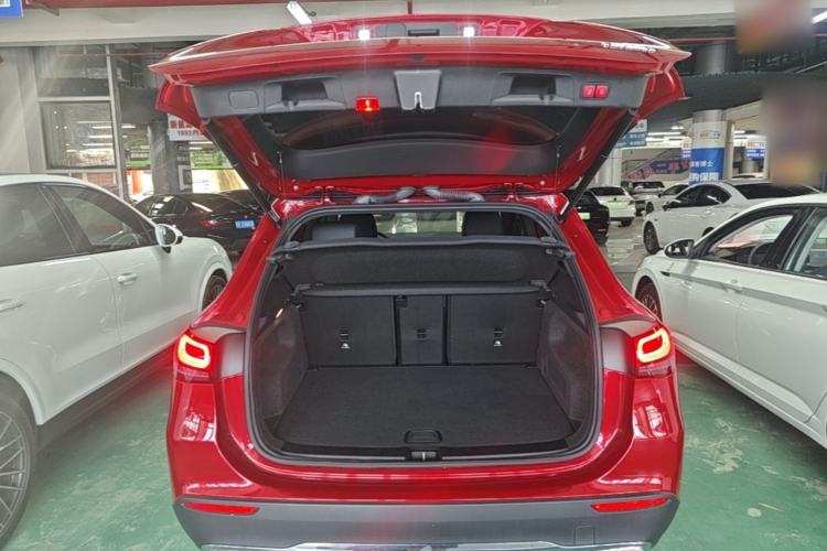 Used Mercedes-Benz GLA 2022 Second Facelift GLA 200 Trunk