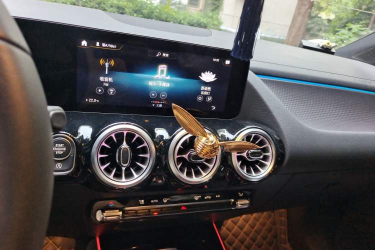 Used Mercedes-Benz GLA 2022 GLA 220 Audio And AC Panel