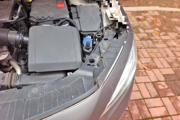 Used Mercedes-Benz GLA 2022 GLA 220 Engine Bay Left