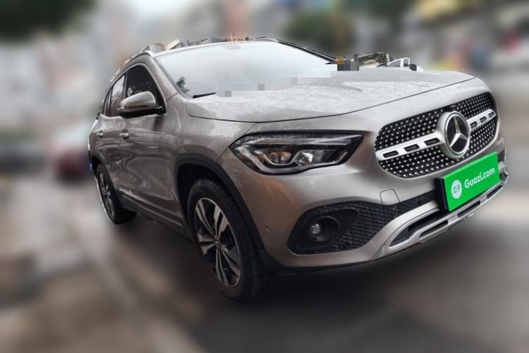 Used Mercedes-Benz GLA 2022 GLA 200 Front Right 45 Deg