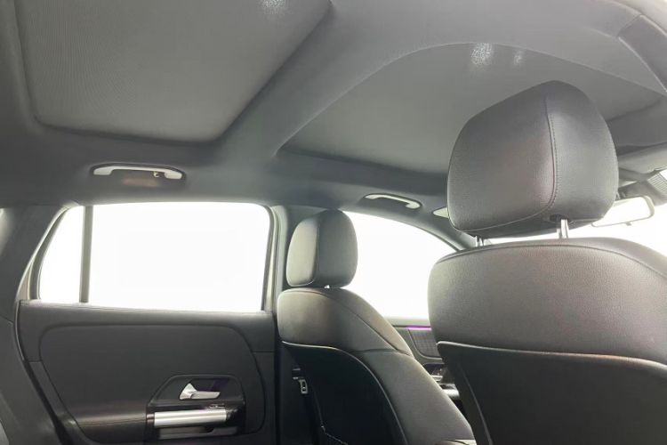Used Mercedes-Benz GLA 2022 GLA 220 Interior 7