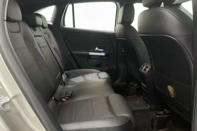 Used Mercedes-Benz GLA 2022 GLA 220 Interior 8