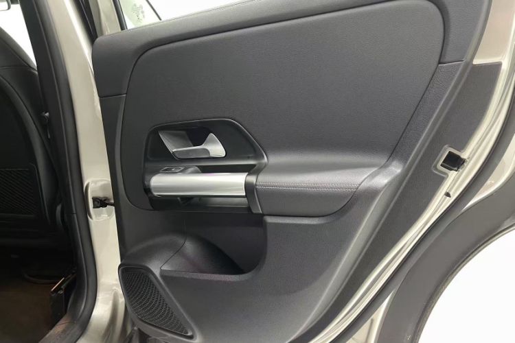 Used Mercedes-Benz GLA 2022 GLA 220 Interior 9