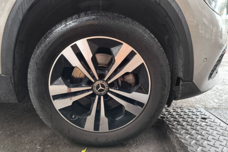 Used Mercedes-Benz GLA 2022 GLA 200 Right Front Wheel Hub