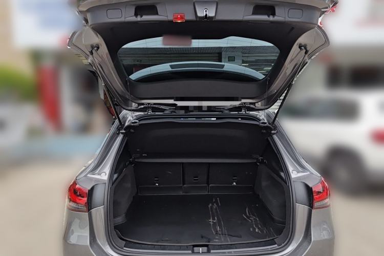 Used Mercedes-Benz GLA 2022 Second Facelift GLA 200 Trunk