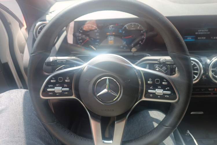 Used Mercedes-Benz GLA 2022 Facelifted GLA 200 Steering Wheel