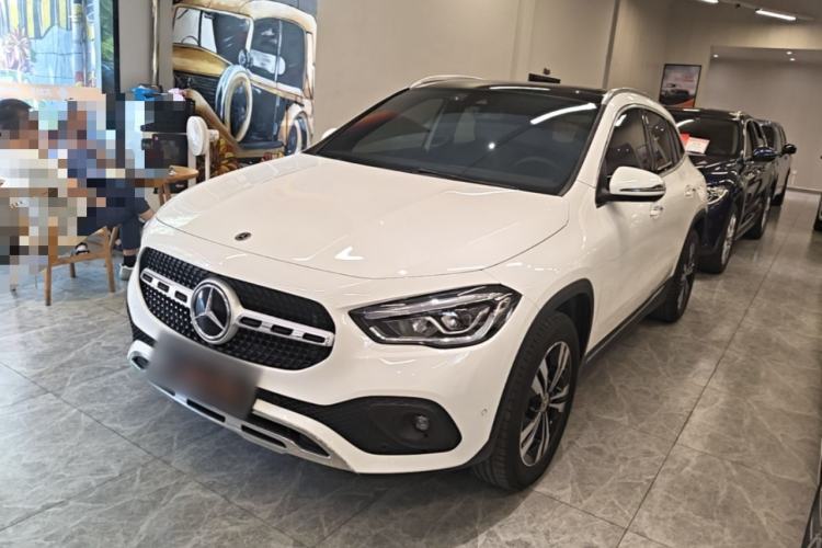 Used Mercedes-Benz GLA 2022 Facelifted GLA 200 Guazi used car, China used car export, Used car for sale, Used cars, Cheapest cars for sale