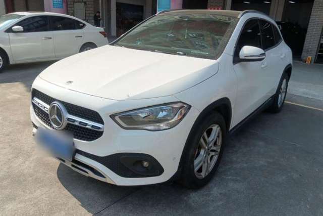 Ojetý Mercedes-Benz GLA 2022 Facelifted GLA 180