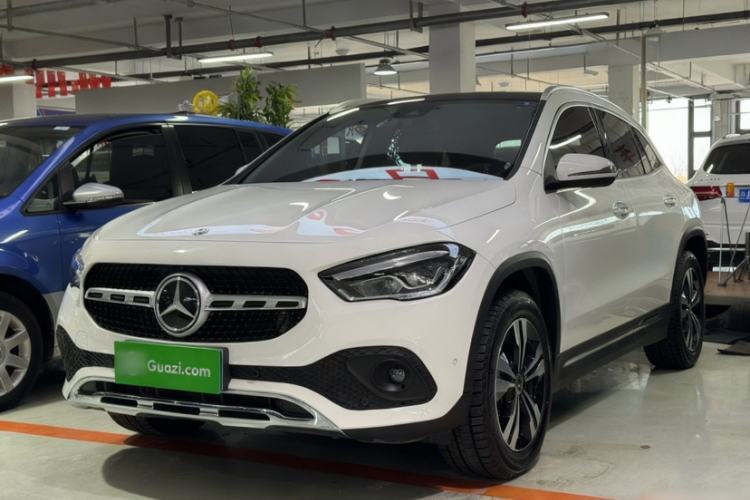 Used Mercedes-Benz GLA 2022 Facelifted GLA 200 Guazi used car, China used car export, Used car for sale, Used  cars, Cheapest cars for sale