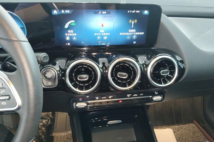 Used Mercedes-Benz GLA 2022 Second Facelift GLA 200 Audio And AC Panel