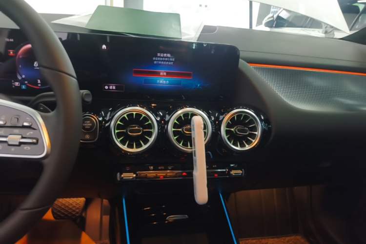 Used Mercedes-Benz GLA 2022 GLA 200 Audio And AC Panel