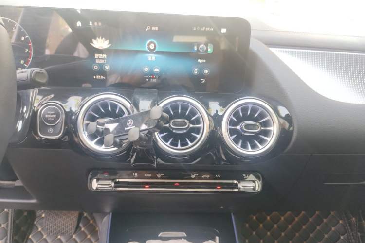 Used Mercedes-Benz GLA 2022 GLA 220 Audio And AC Panel