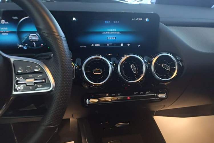 Used Mercedes-Benz GLA 2022 Second Facelift GLA 200 Audio And AC Panel