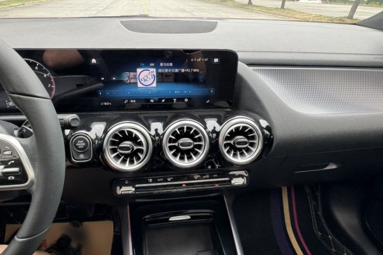 Used Mercedes-Benz GLA 2022 GLA 220 Audio And AC Panel