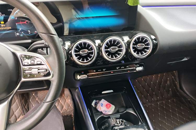 Used Mercedes-Benz GLA 2022 GLA 200 Audio And AC Panel