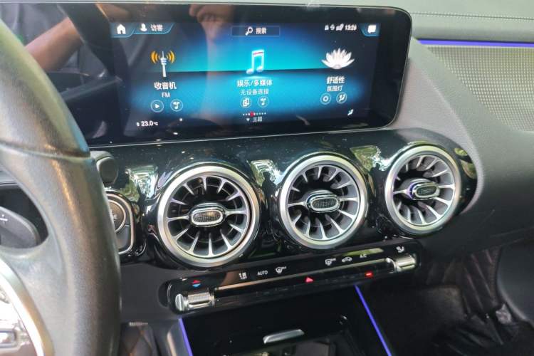Used Mercedes-Benz GLA 2022 Facelifted GLA 200 Audio And AC Panel