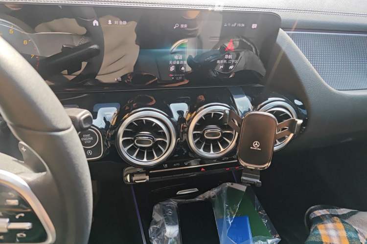 Used Mercedes-Benz GLA 2022 Facelifted GLA 200 Audio And AC Panel