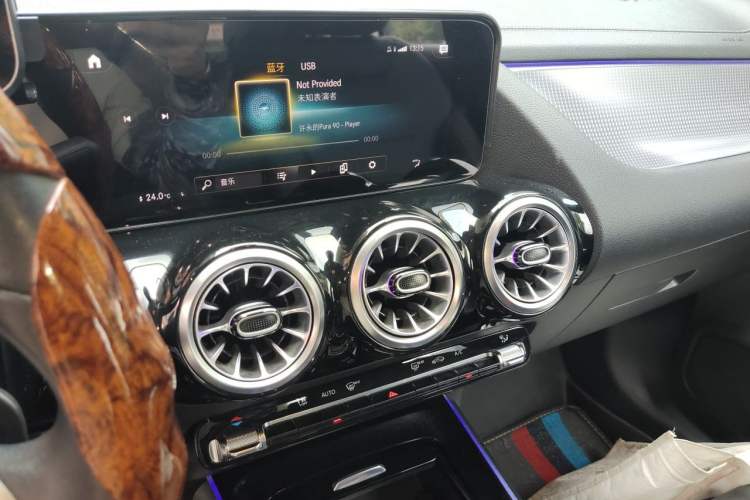 Used Mercedes-Benz GLA 2022 GLA 200 Audio And AC Panel