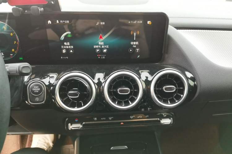 Used Mercedes-Benz GLA 2022 Second Facelift GLA 200 Audio And AC Panel