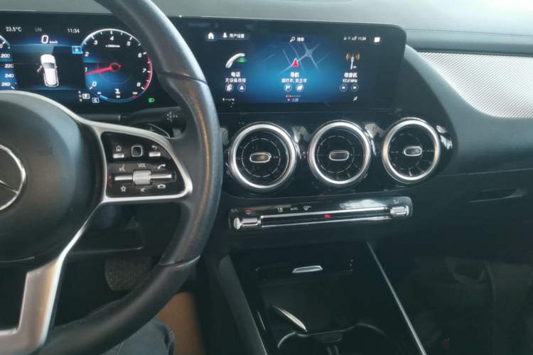 Used Mercedes-Benz GLA 2022 Second Facelift GLA 200 Audio And AC Panel