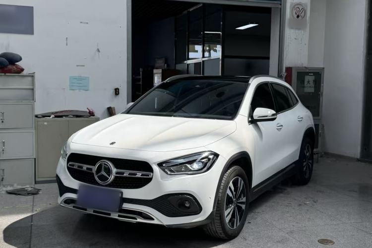 Used Mercedes-Benz GLA 2022 Facelifted GLA 200 Guazi used car, China used car export, Used car for sale, Used  cars, Cheapest cars for sale