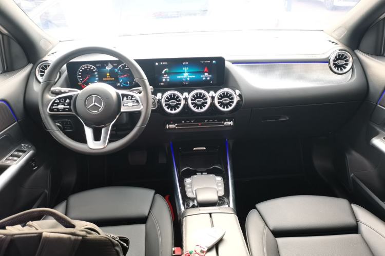 Used Mercedes-Benz GLA 2022 GLA 200 Center Console