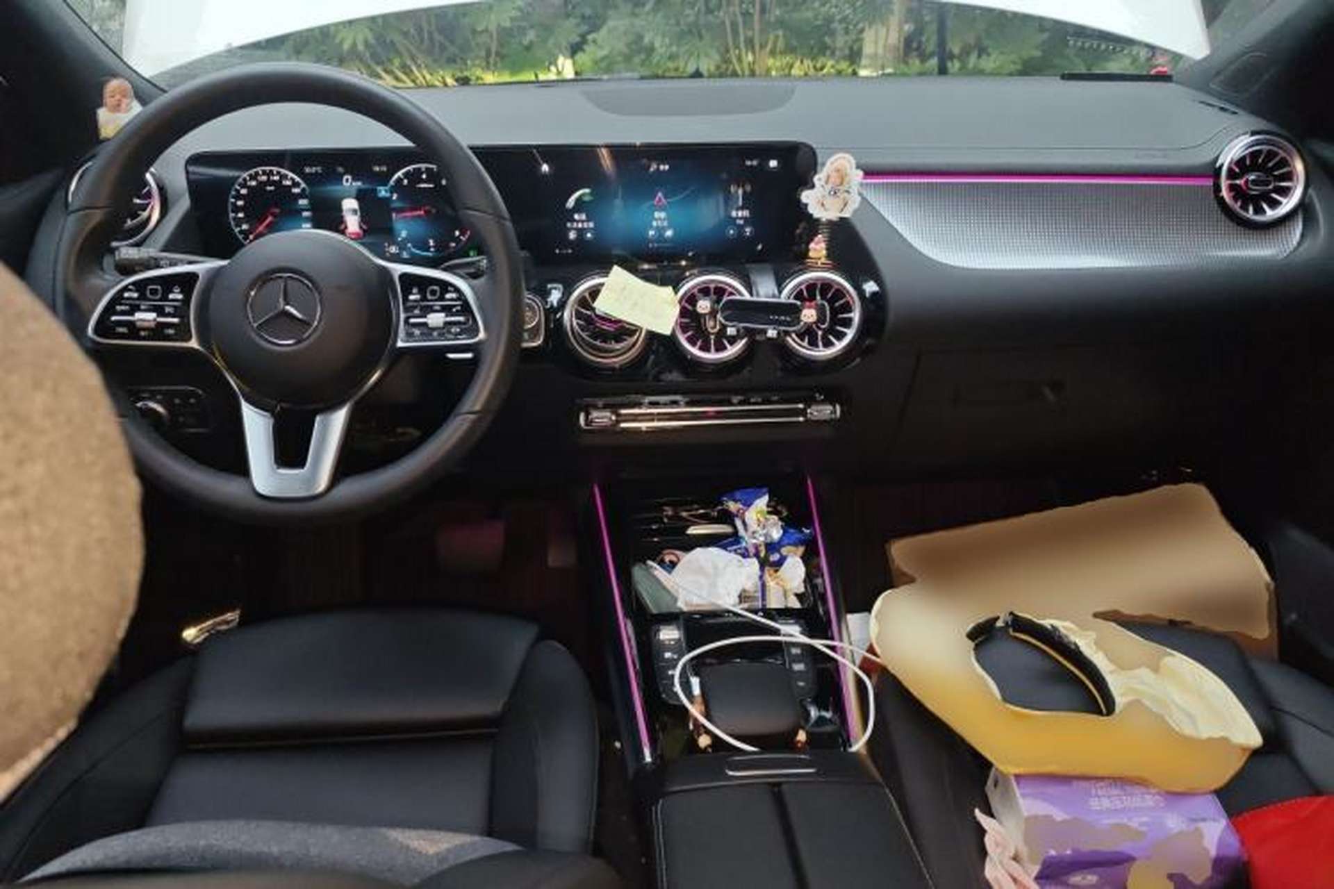 Used Mercedes-Benz GLA 2022 Second Facelift GLA 200 Center Console