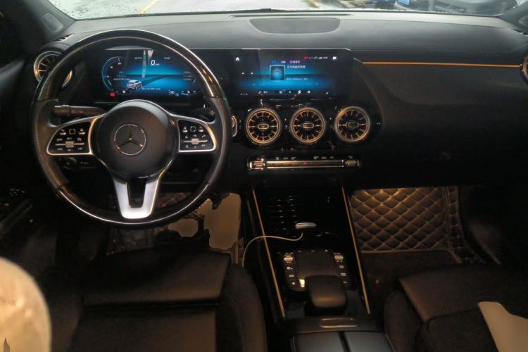 Used Mercedes-Benz GLA 2022 GLA 200 Center Console