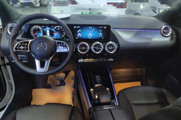 Used Mercedes-Benz GLA 2022 GLA 220 Center Console