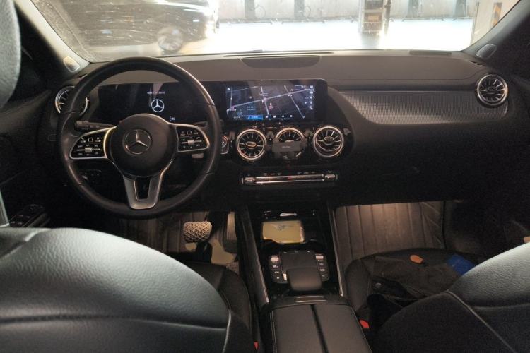 Used Mercedes-Benz GLA 2022 GLA 220 Center Console