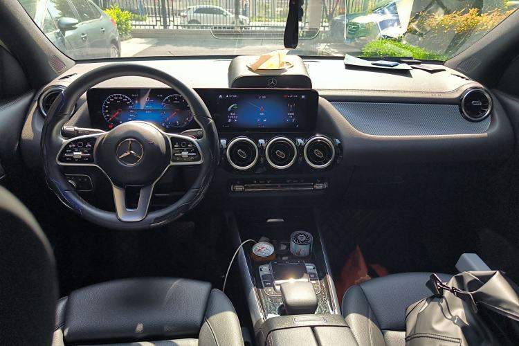 Used Mercedes-Benz GLA 2022 Second Facelift GLA 200 Center Console