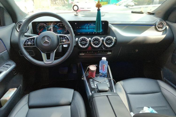 Used Mercedes-Benz GLA 2022 GLA 220 Center Console