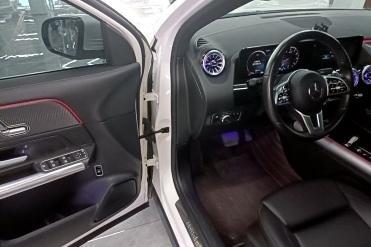 Used Mercedes-Benz GLA 2022 GLA 220 Driver Seat