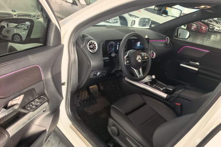 Used Mercedes-Benz GLA 2022 GLA 220 Driver Seat