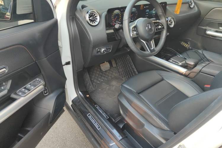 Used Mercedes-Benz GLA 2022 GLA 220 Driver Seat
