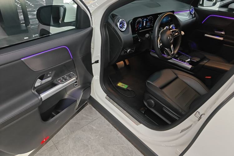 Used Mercedes-Benz GLA 2022 Facelifted GLA 200 Driver Seat