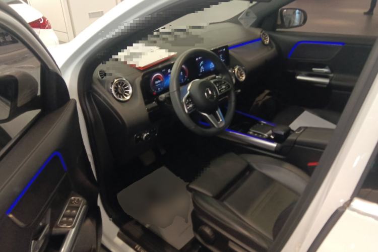 Used Mercedes-Benz GLA 2022 Facelifted GLA 200 Driver Seat