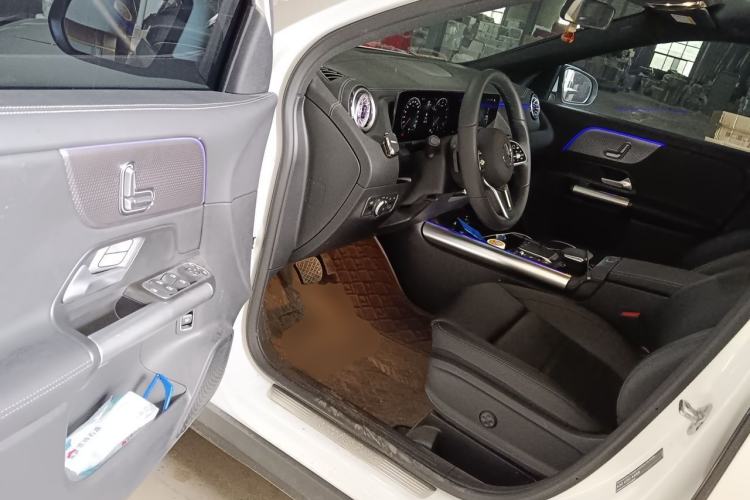 Used Mercedes-Benz GLA 2022 GLA 220 Driver Seat