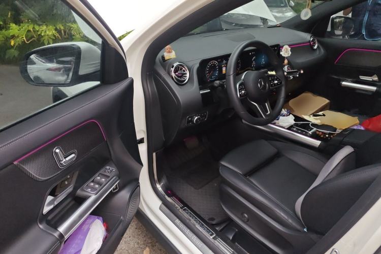 Used Mercedes-Benz GLA 2022 Second Facelift GLA 200 Driver Seat