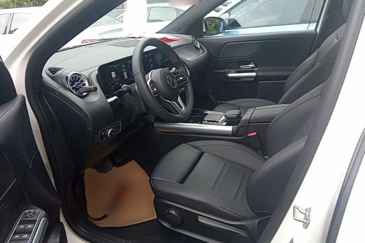 Used Mercedes-Benz GLA 2022 GLA 220 Driver Seat