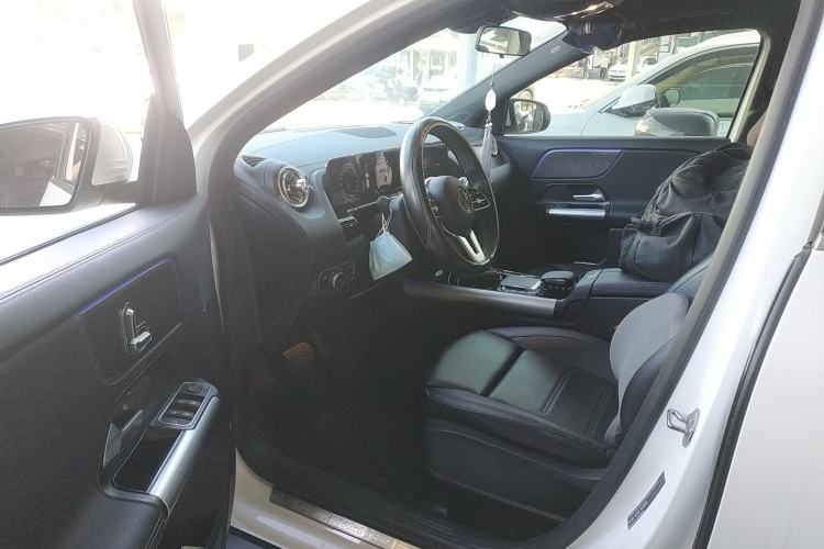 Used Mercedes-Benz GLA 2022 GLA 220 Driver Seat