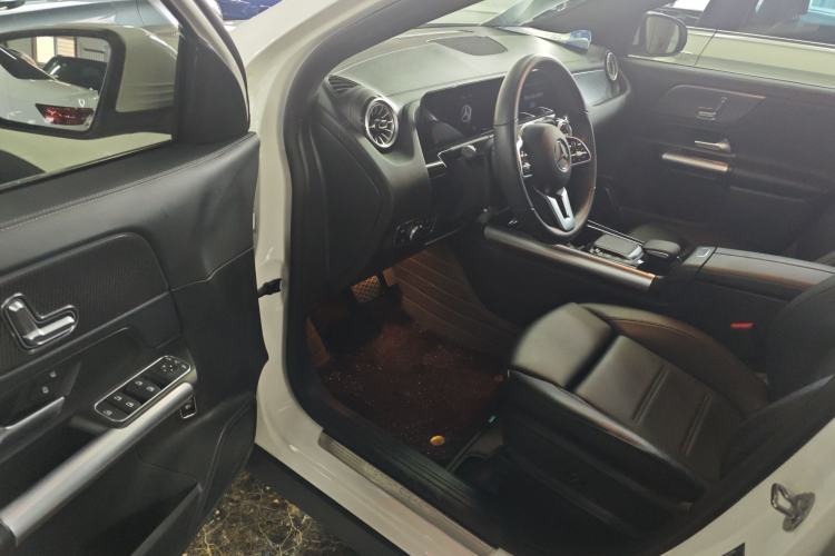 Used Mercedes-Benz GLA 2022 GLA 200 Driver Seat