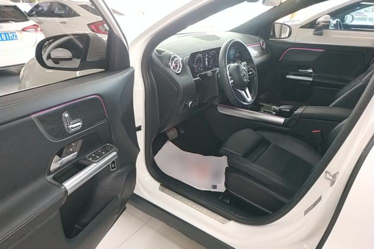 Used Mercedes-Benz GLA 2022 GLA 220 Driver Seat