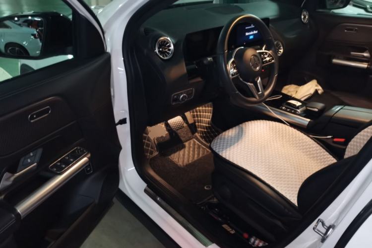 Used Mercedes-Benz GLA 2022 GLA 220 4MATIC Driver Seat