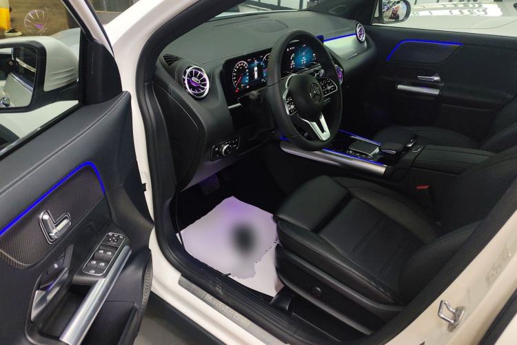 Used Mercedes-Benz GLA 2022 Facelifted GLA 200 Driver Seat