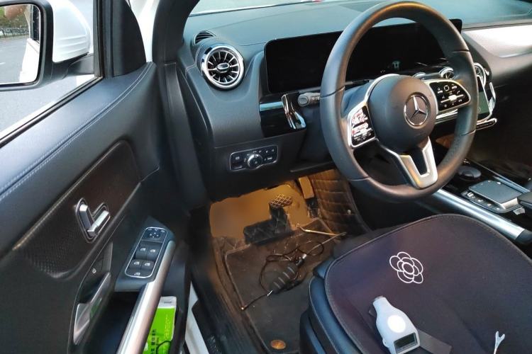 Used Mercedes-Benz GLA 2022 GLA 200 Driver Seat