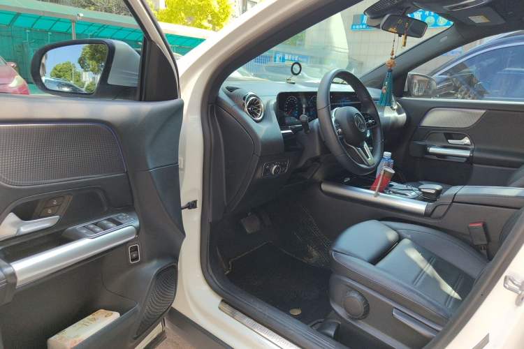 Used Mercedes-Benz GLA 2022 GLA 220 Driver Seat