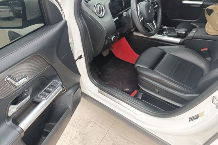 Used Mercedes-Benz GLA 2022 Facelifted GLA 200 Driver Seat