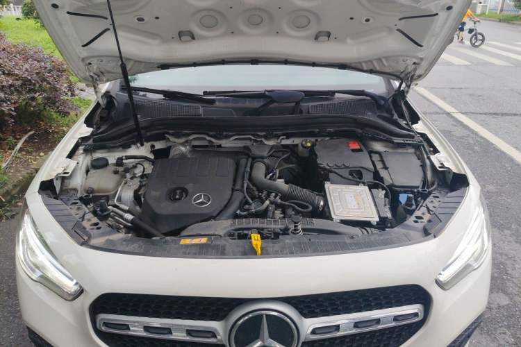Used Mercedes-Benz GLA 2022 GLA 200 Engine Bay